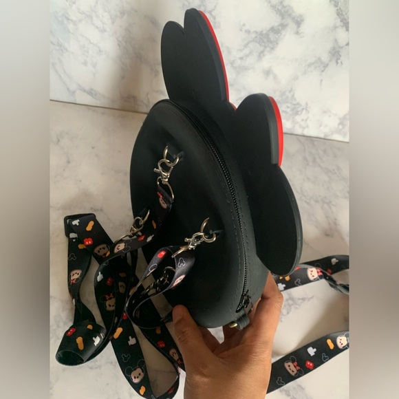 Mouse Silicone Crossbody/ backpack Bag - Picture 9 of 10